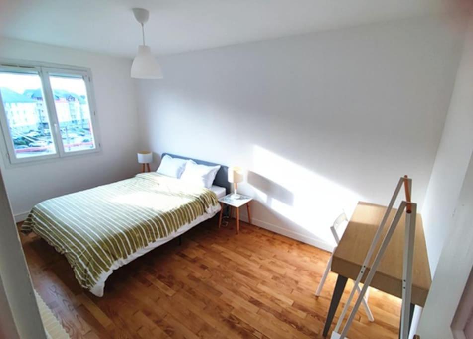 Appartement 76M2 Lumineux Centre Ville Garage Prive 3Ieme Etage Sans Ascenseur Fougères Kültér fotó