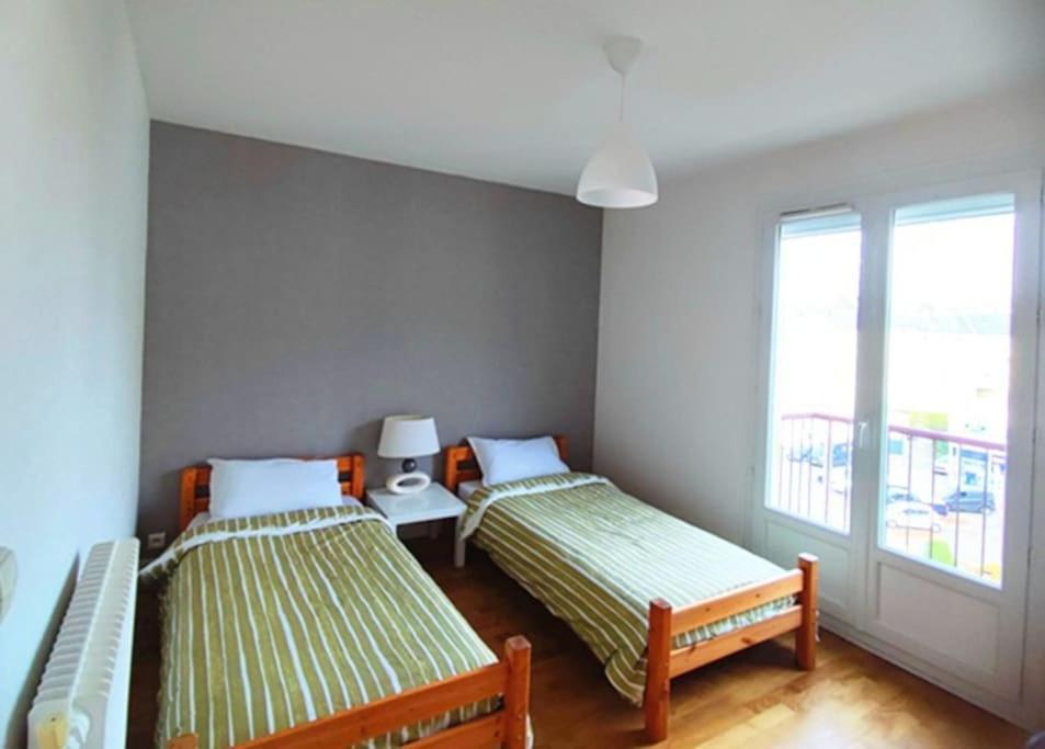 Appartement 76M2 Lumineux Centre Ville Garage Prive 3Ieme Etage Sans Ascenseur Fougères Kültér fotó
