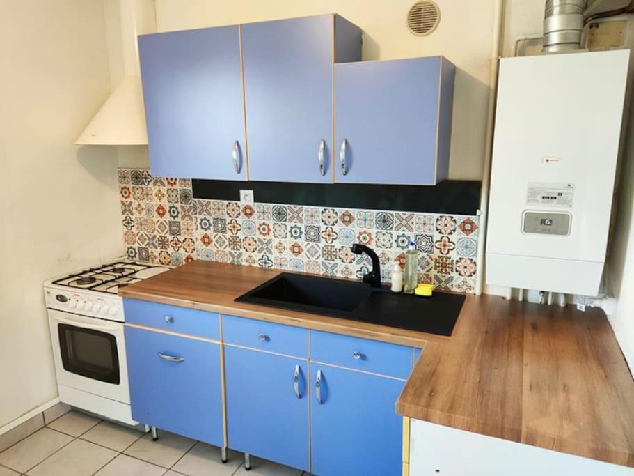 Appartement 76M2 Lumineux Centre Ville Garage Prive 3Ieme Etage Sans Ascenseur Fougères Kültér fotó